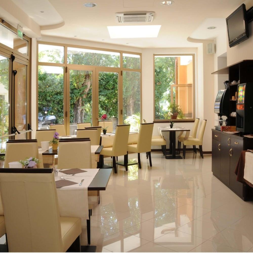 Hotel Sonia Aquilinia 外观 照片