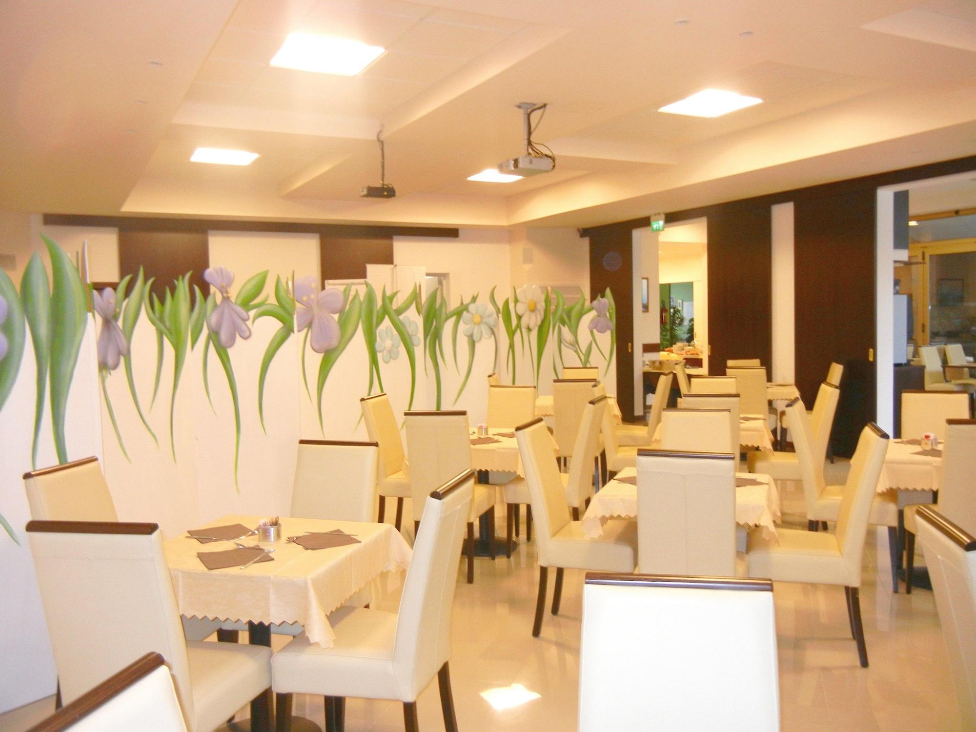 Hotel Sonia Aquilinia 外观 照片